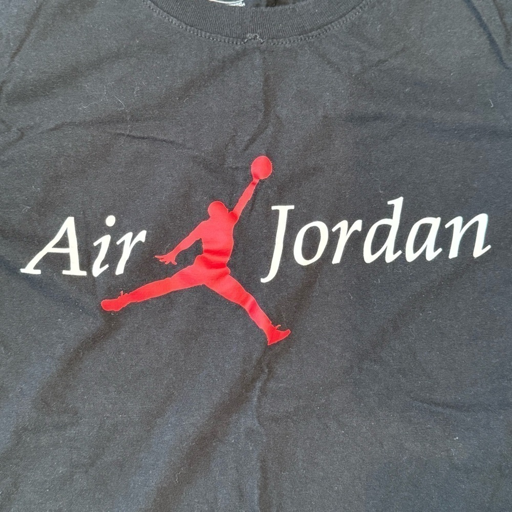 Nike Jordan Shirt sz Sm Preown - Picture 2 of 2